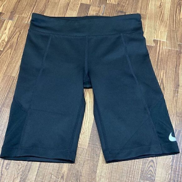 Nike girl shorts and Nike bike shorts. Bundle of two size M. - Picture 5 of 10
